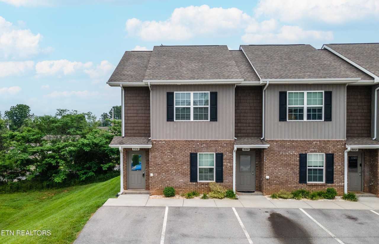 926 Warrior Hill Dr - Photo 4 of 31