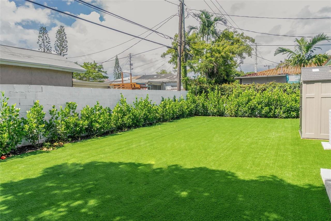 2724 Sw 34th Ct #2 - Photo 4 of 8