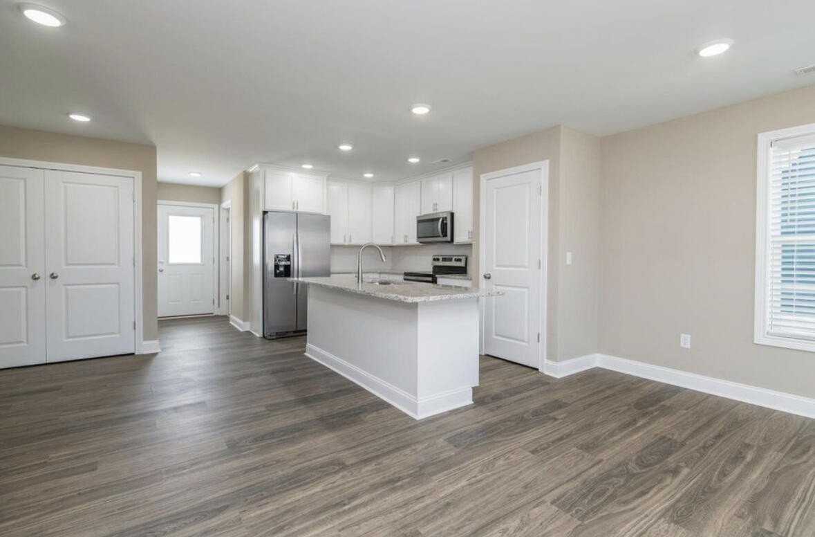 4026 Ruby Rose Rd - Photo 5 of 18