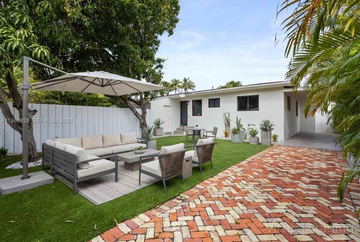 1620 Sw 18th St #1 - Photo 4 of 8