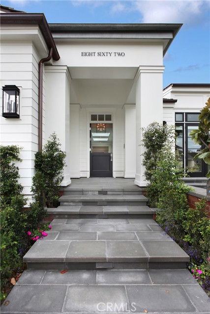 862 Sandcastle Dr - Photo 2 of 8