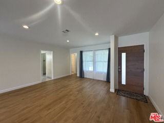 6223 Enfield Ave - Photo 3 of 8