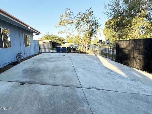 18540 Arminta St - Photo 2 of 6