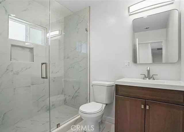 8814 Haskell Ave - Photo 3 of 5