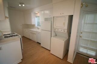 15008 Greenleaf St #1-2 - Photo 6 of 8