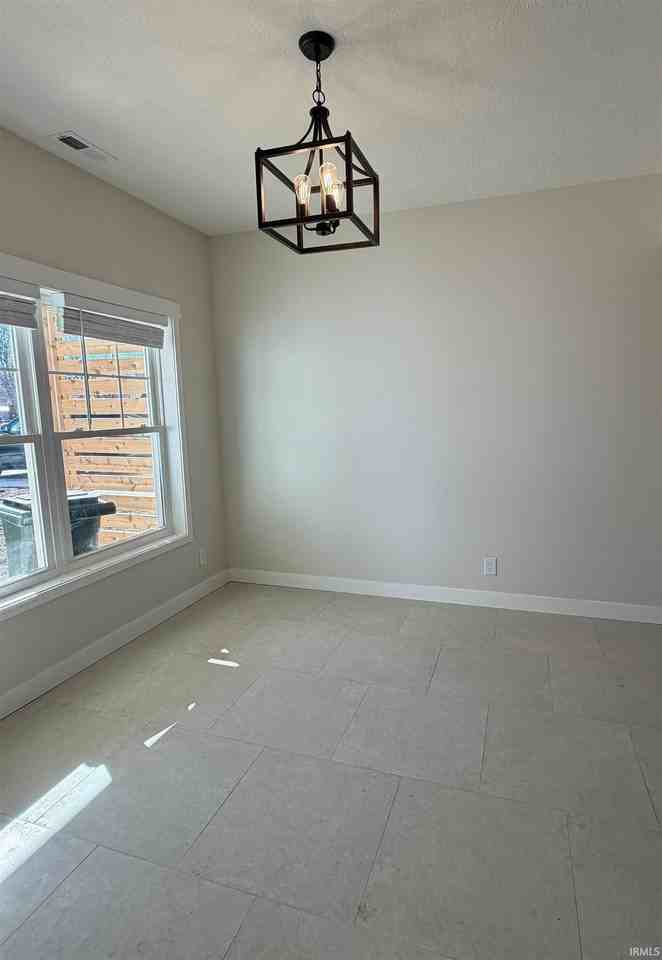 198 N Robinson St - Photo 6 of 20