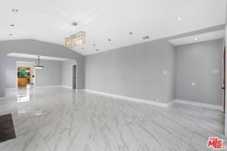 138 N Almont Dr - Photo 6 of 8