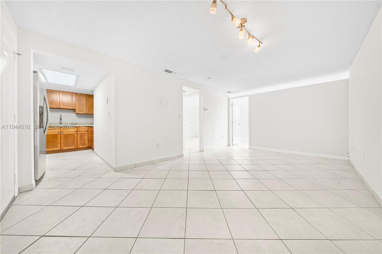 1975 Normandy Dr #206 - Photo 2 of 29