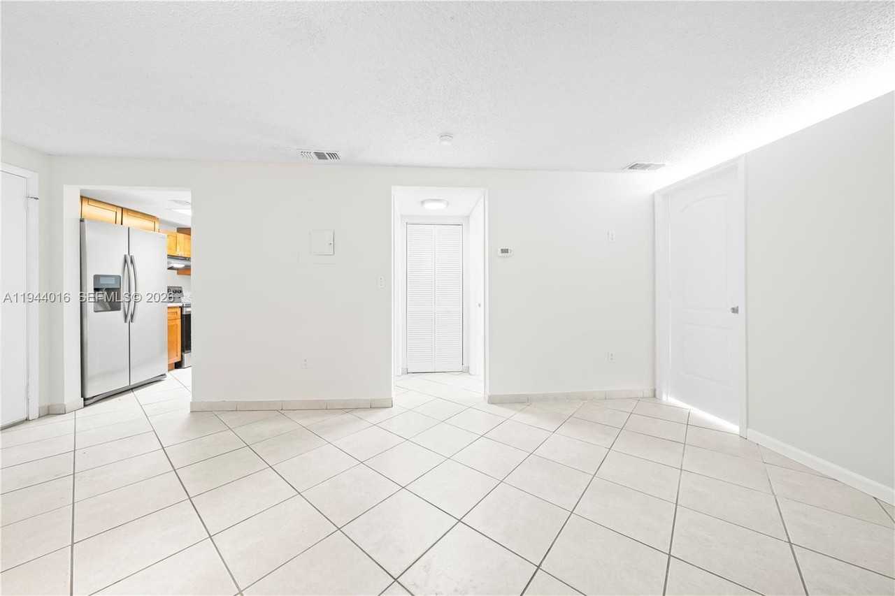 1975 Normandy Dr #206 - Photo 3 of 29