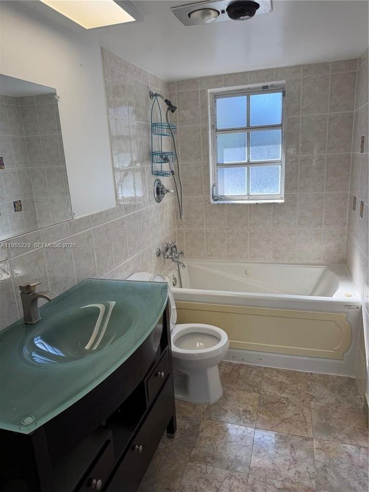 3115 N Palm Aire Dr #3115 - Photo 6 of 13