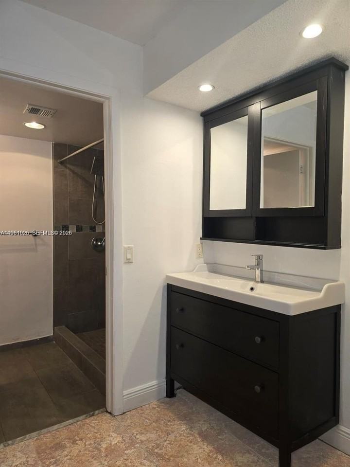 9501 Sw 138th Pl #9501 - Photo 7 of 15