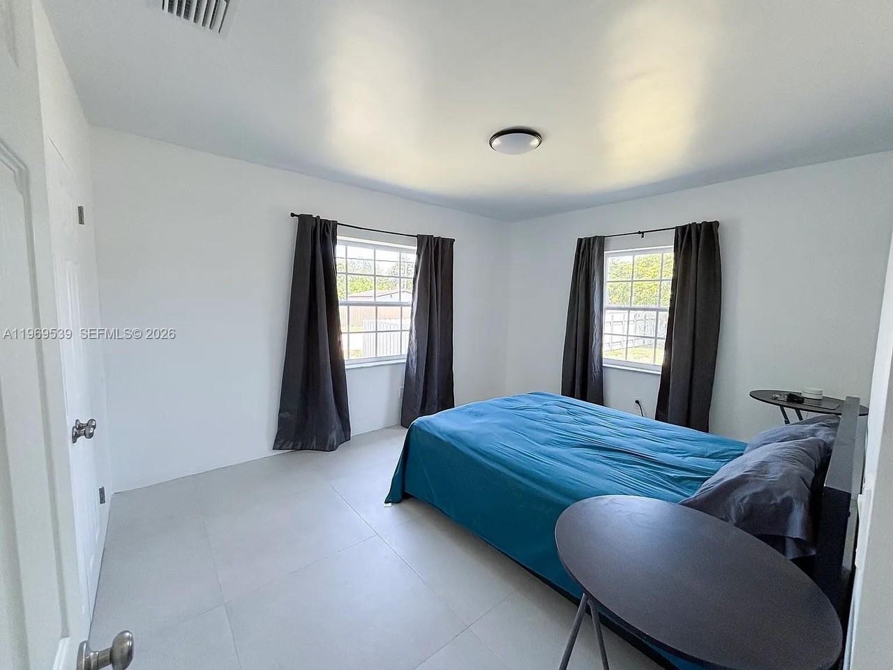 601 De Leon Dr - Photo 3 of 7