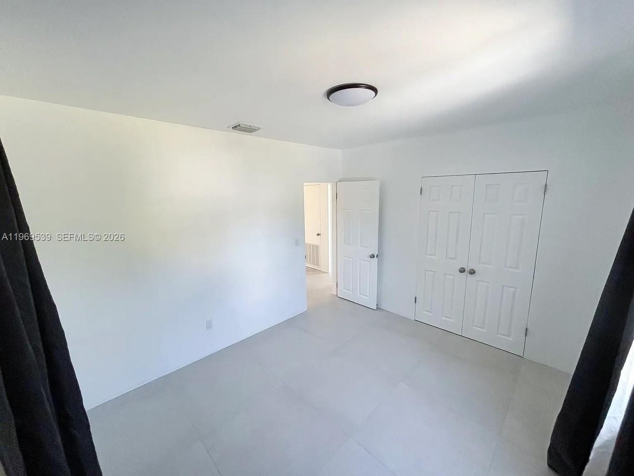 601 De Leon Dr - Photo 6 of 7