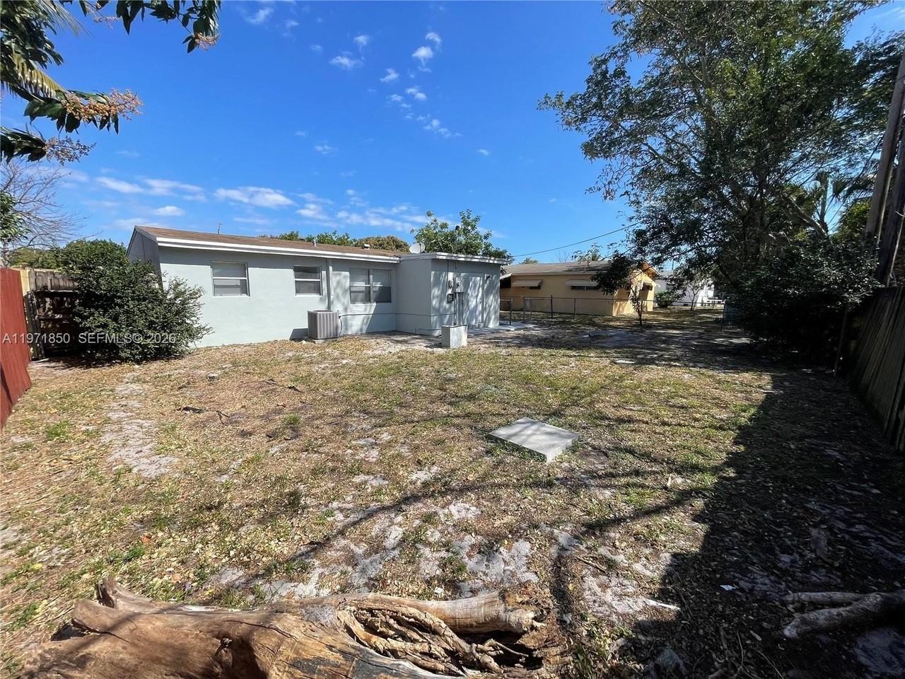 240 Ne 23rd St #240 - Photo 7 of 26