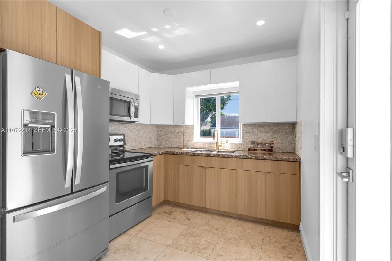 6376 Sw 20th St #NA - Photo 6 of 42