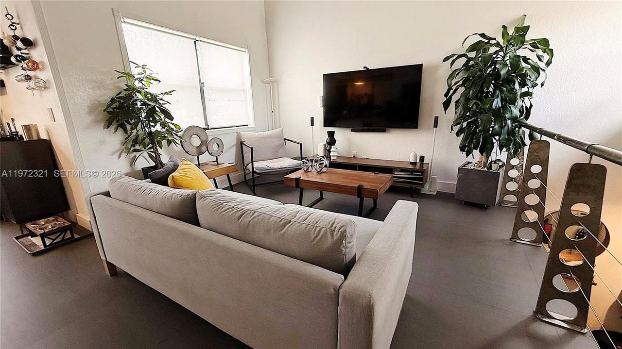 10231 Fontainebleau Blvd #203