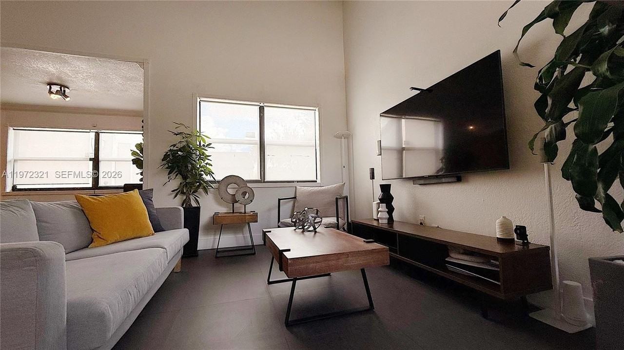 10231 Fontainebleau Blvd #203 - Photo 3 of 8