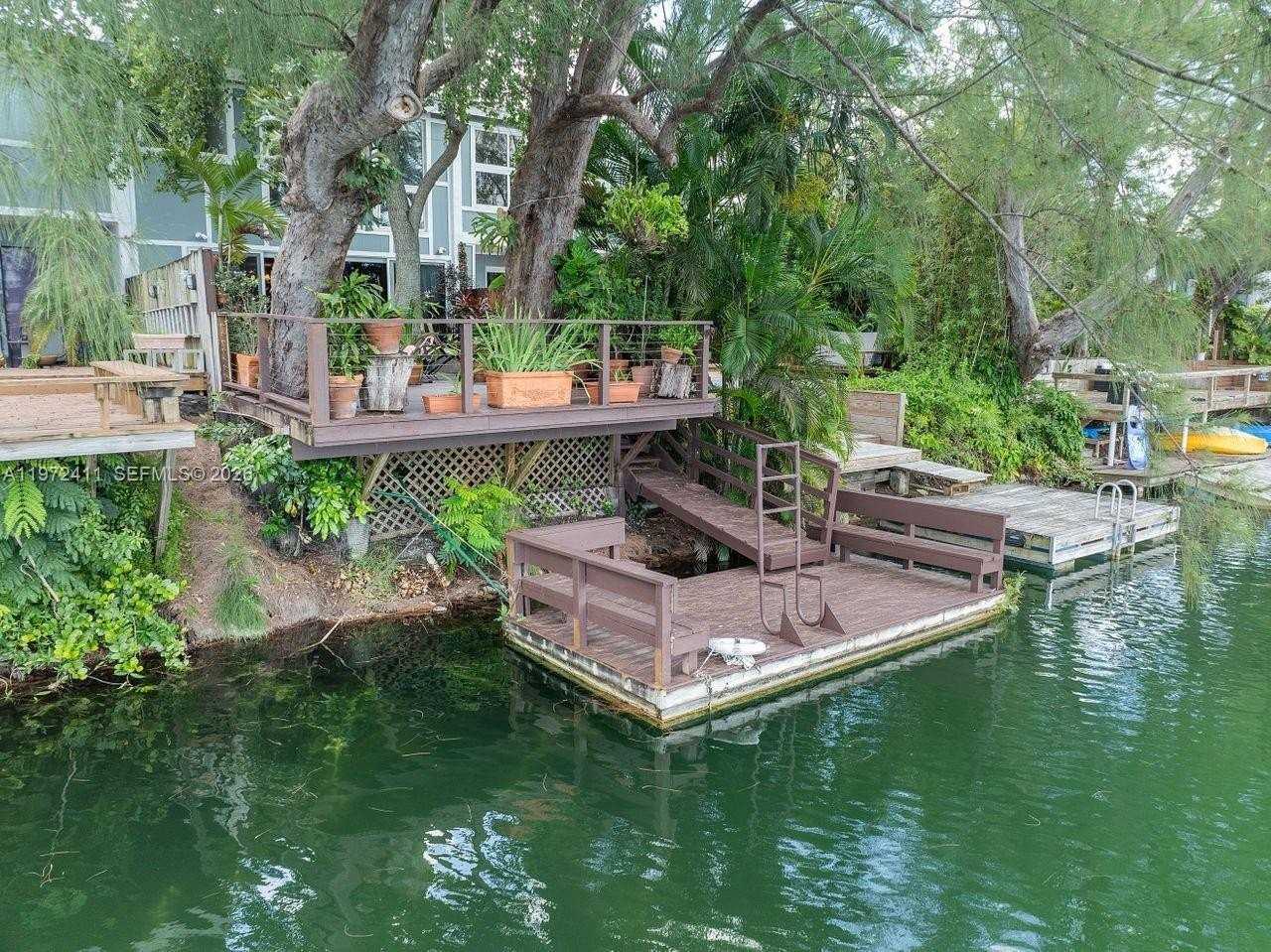 4905 Sw 71st Pl - Photo 2 of 37