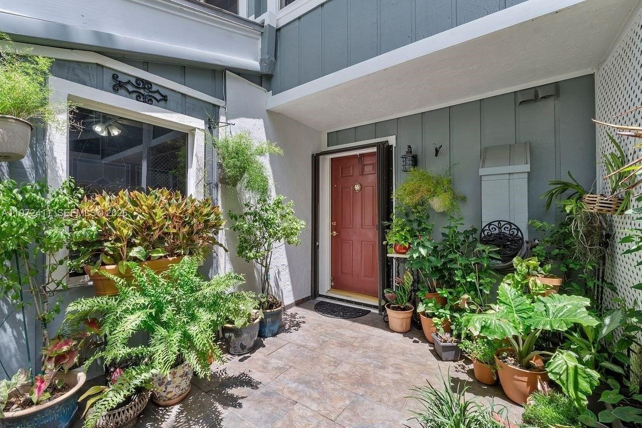 4905 Sw 71st Pl - Photo 4 of 37