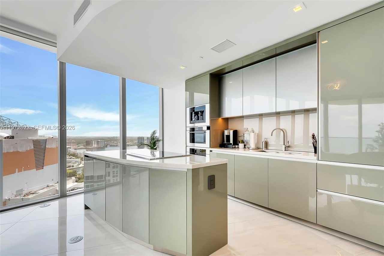 18975 Collins Ave #3304 - Photo 5 of 22