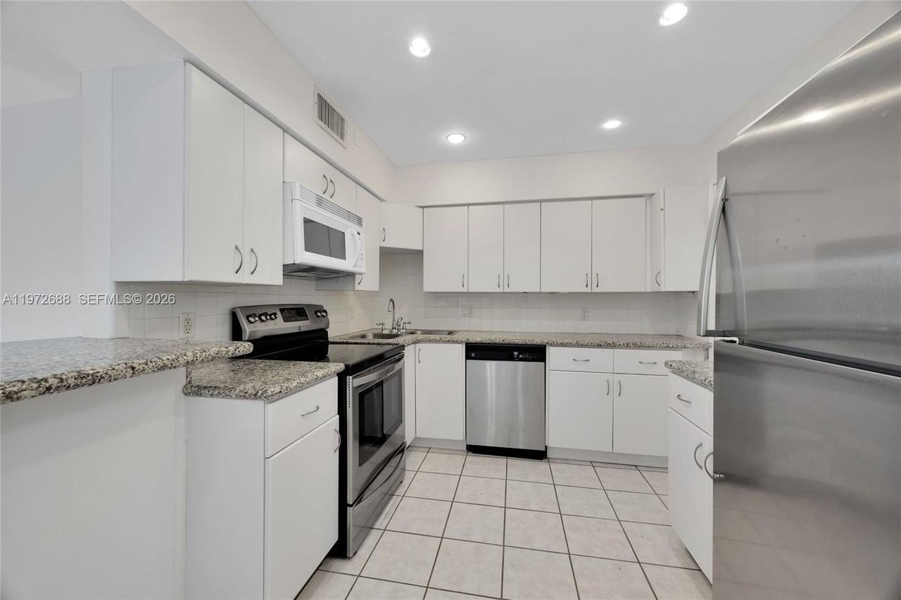 1150 Madruga Ave #B301 - Photo 6 of 15