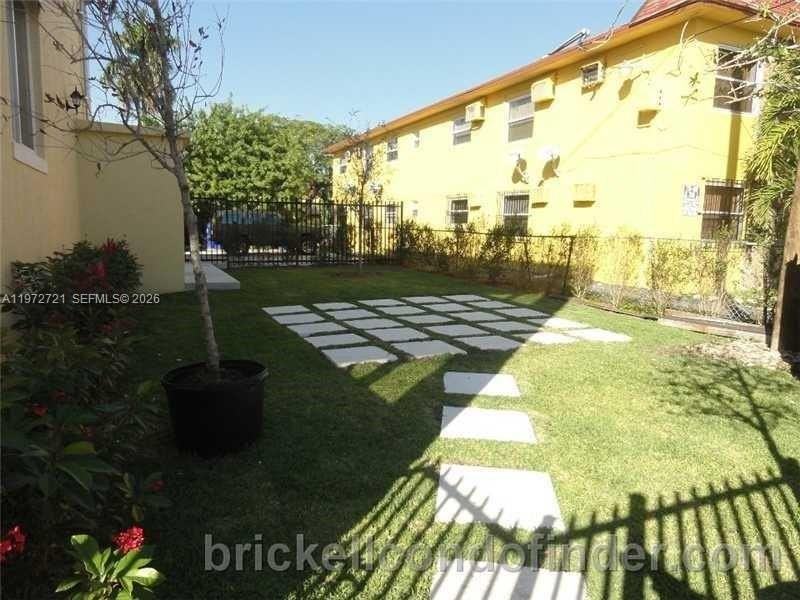 1469 Sw 5th St #8 - Photo 2 of 13