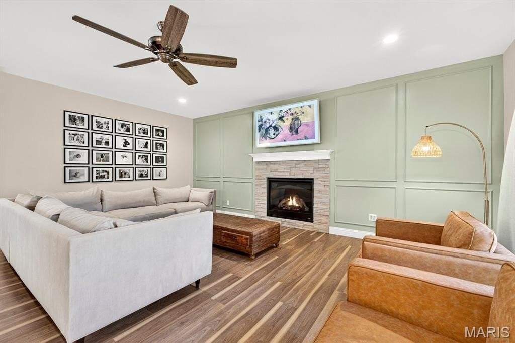 415 Filipp Ln - Photo 5 of 37