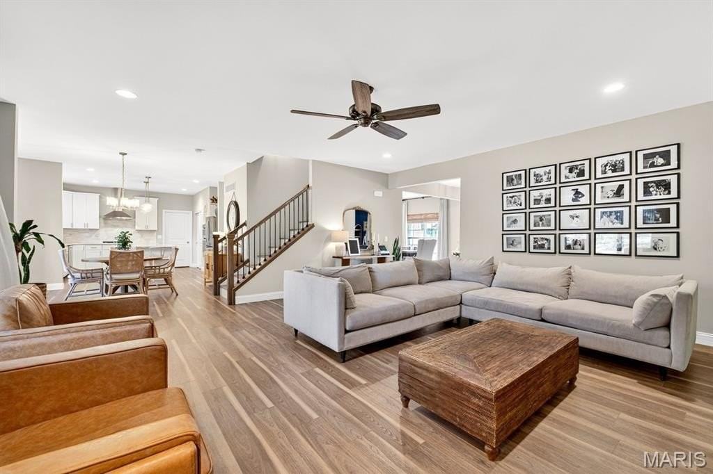 415 Filipp Ln - Photo 6 of 37