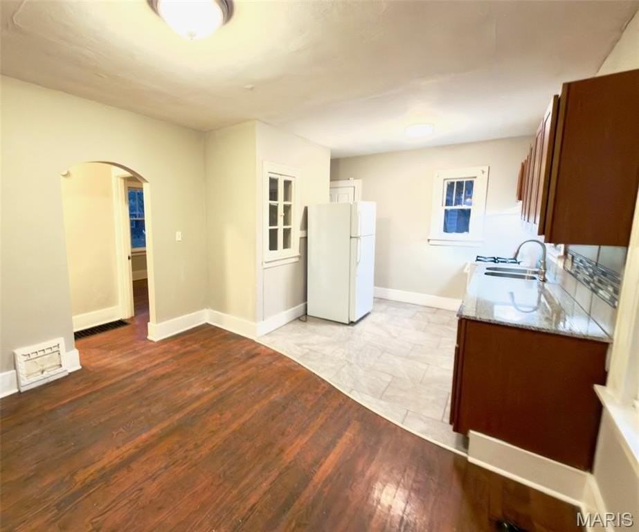 719 Tiffin Ave - Photo 4 of 22