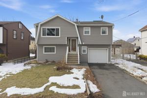 featured image of 6 Cherry St