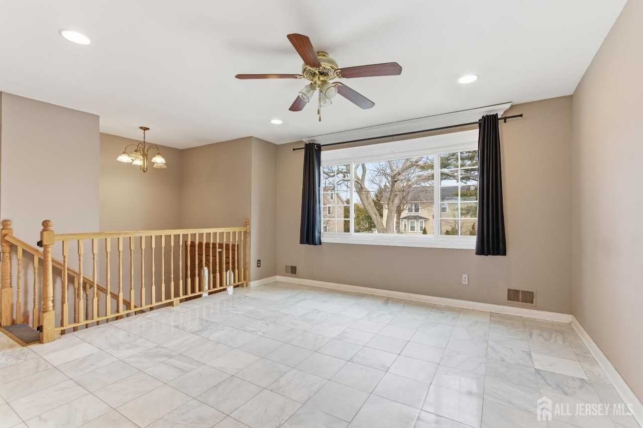 6 Cherry St - Photo 4 of 30