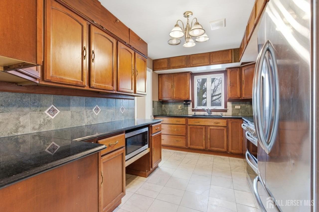 6 Cherry St - Photo 6 of 30