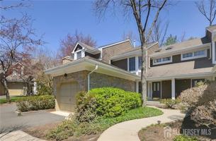 featured image of 22 Briarwood Ct