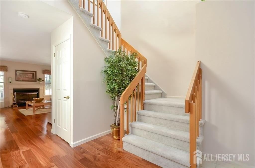 22 Briarwood Ct - Photo 4 of 22