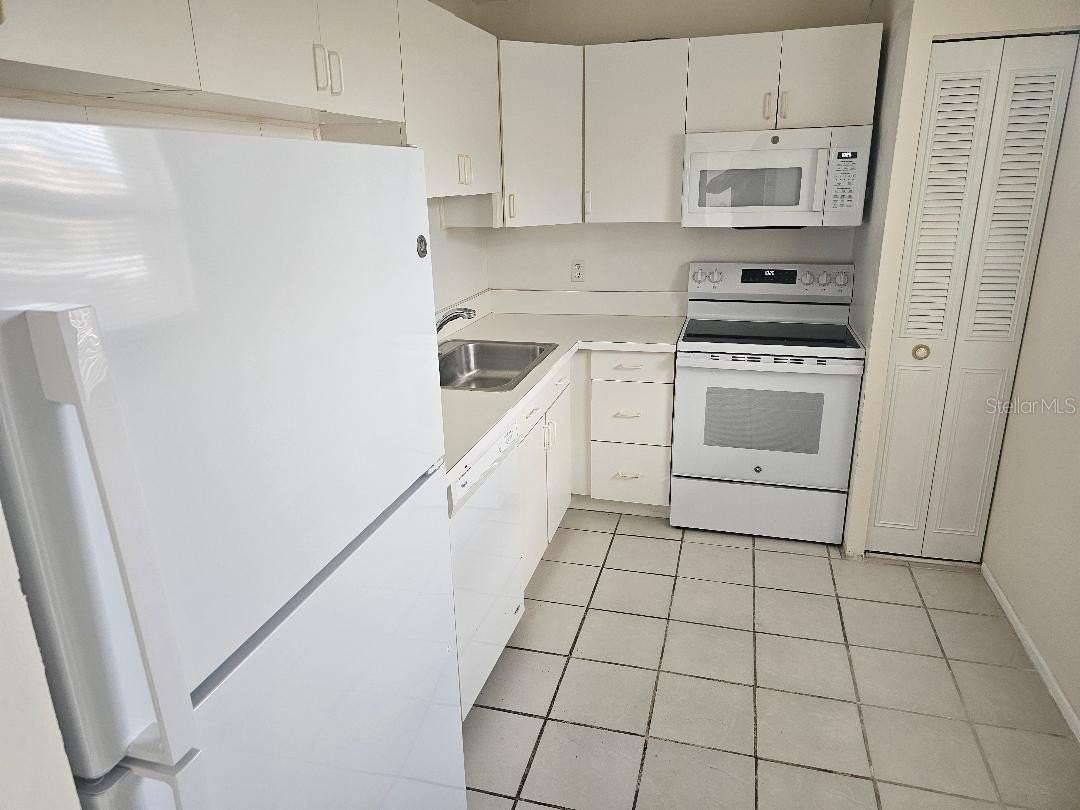 3880 Ironwood Ln #505E - Photo 3 of 15