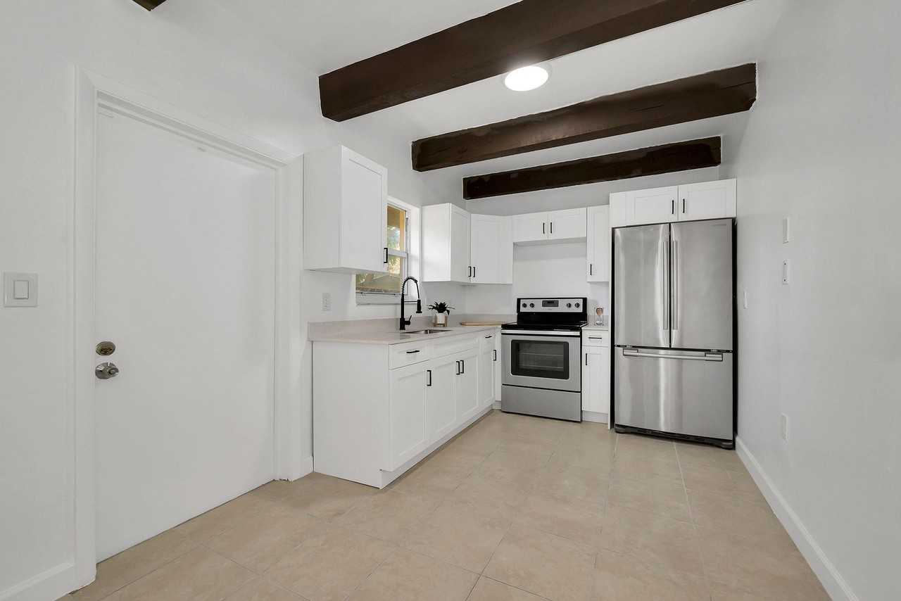 Gardenia Rd - Photo 3 of 19