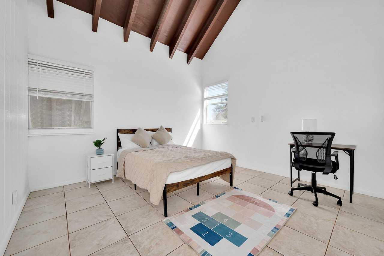 Gardenia Rd - Photo 4 of 5