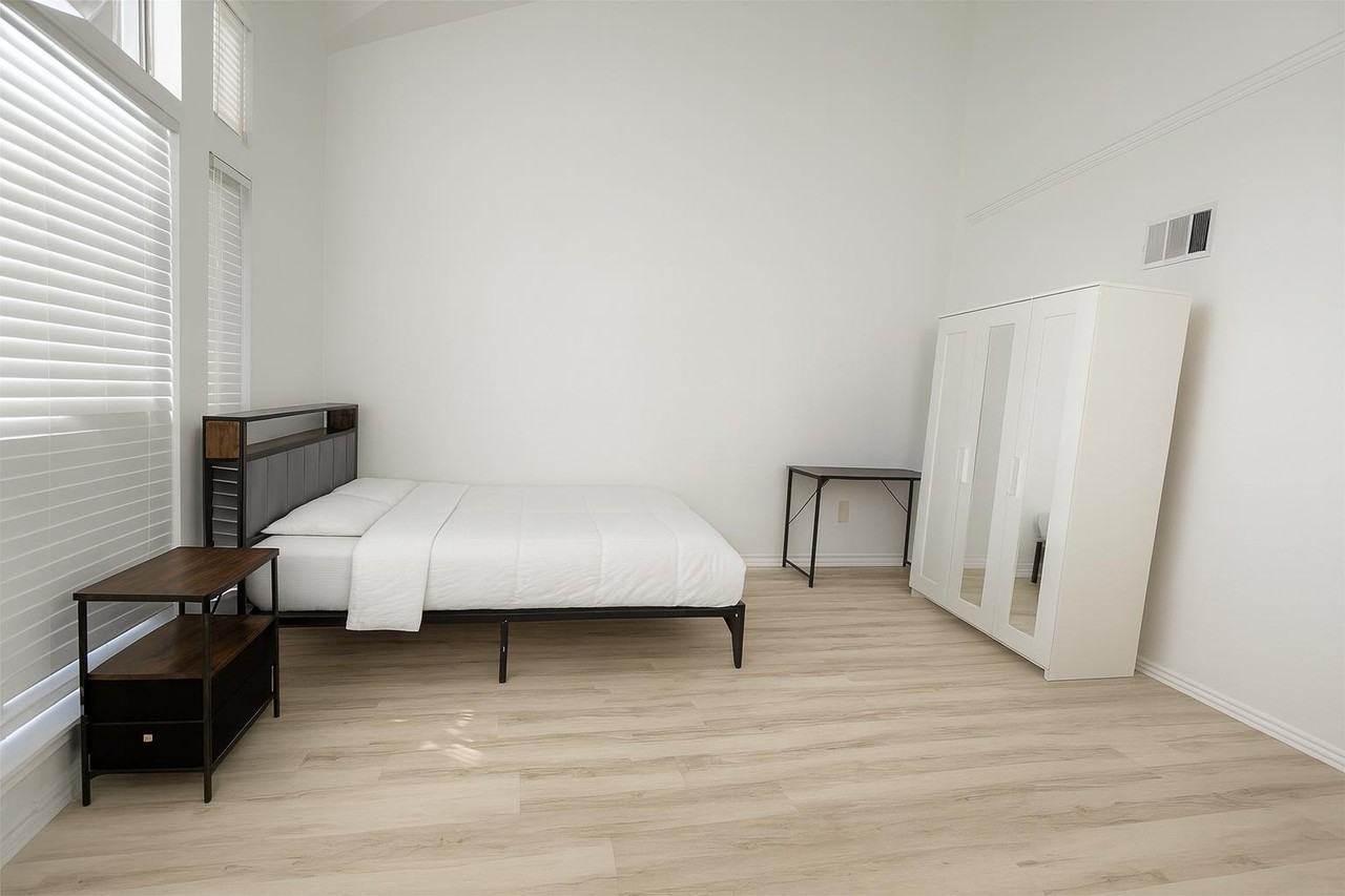 Milton Cv - Photo 6 of 10