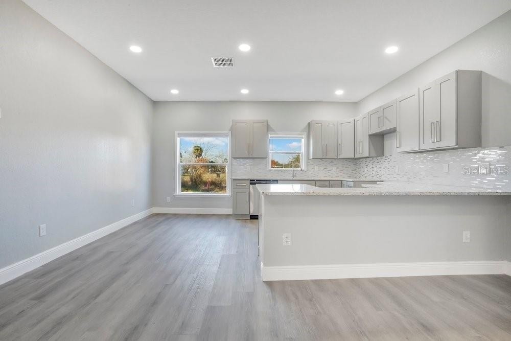 910 Willie Mays Pkwy - Photo 5 of 42