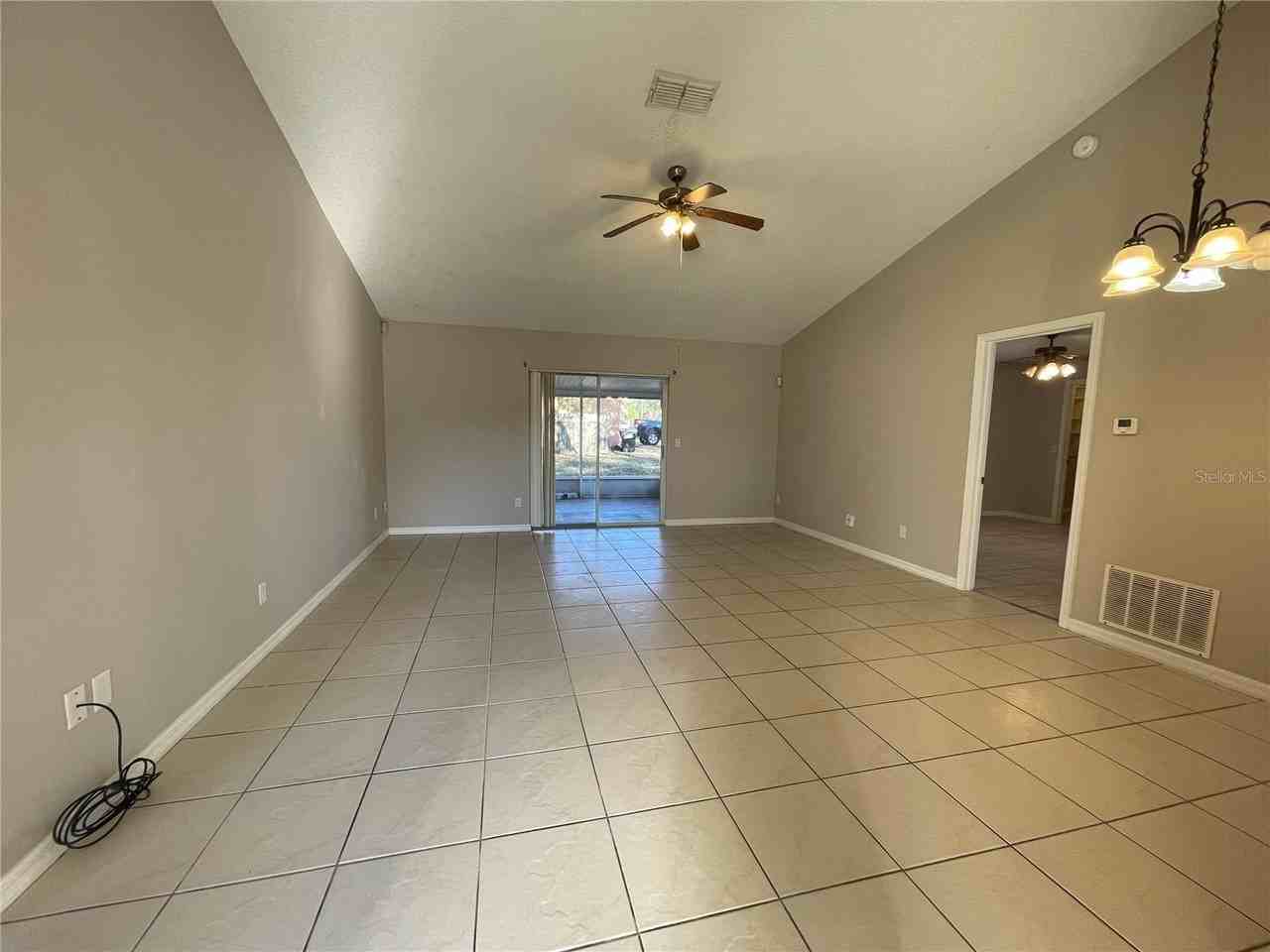 2229 Bridgewood Trl - Photo 4 of 21