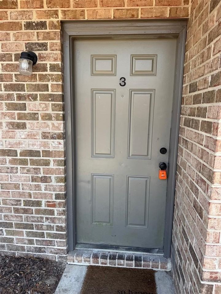 1191 Bentley Rd #3 - Photo 2 of 17