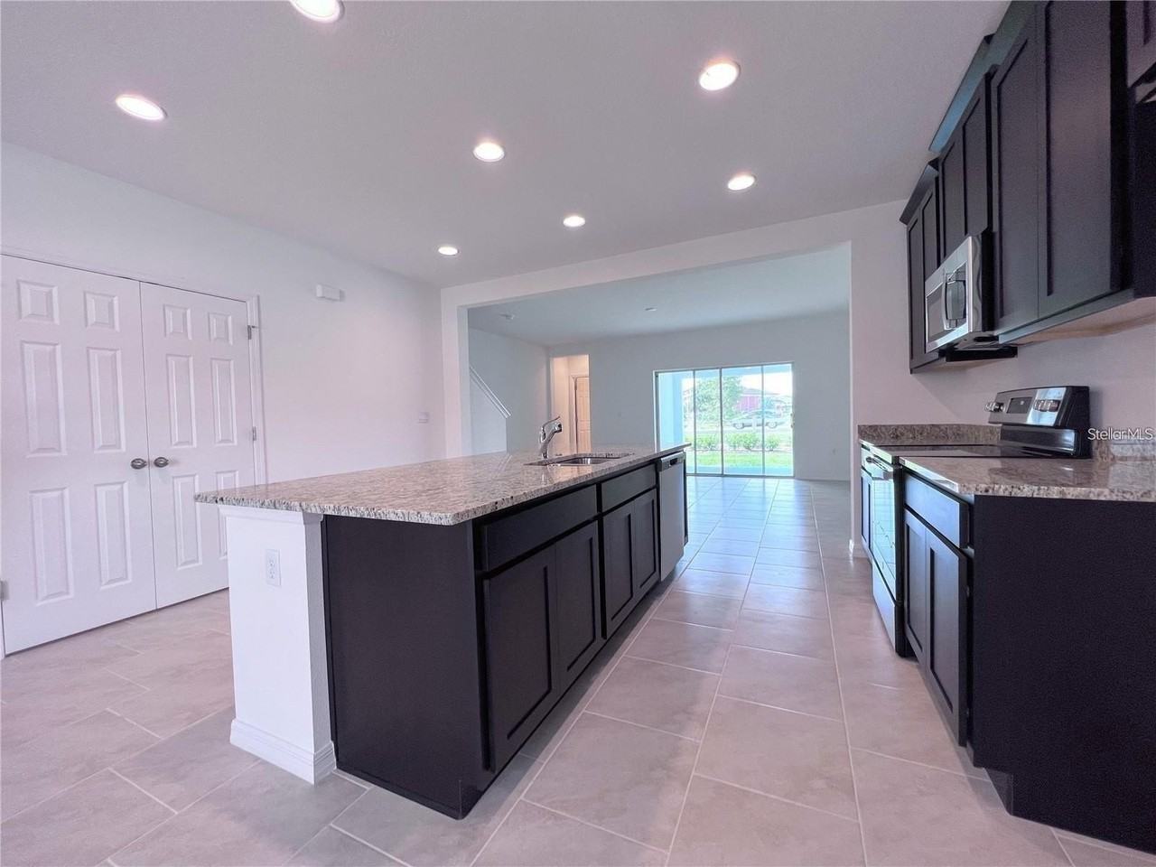 1222 Sand Torch Cir - Photo 4 of 19