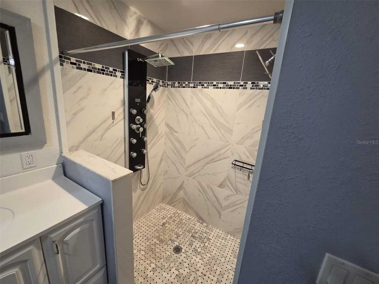 1761 Sw Monterrey Ln - Photo 7 of 17