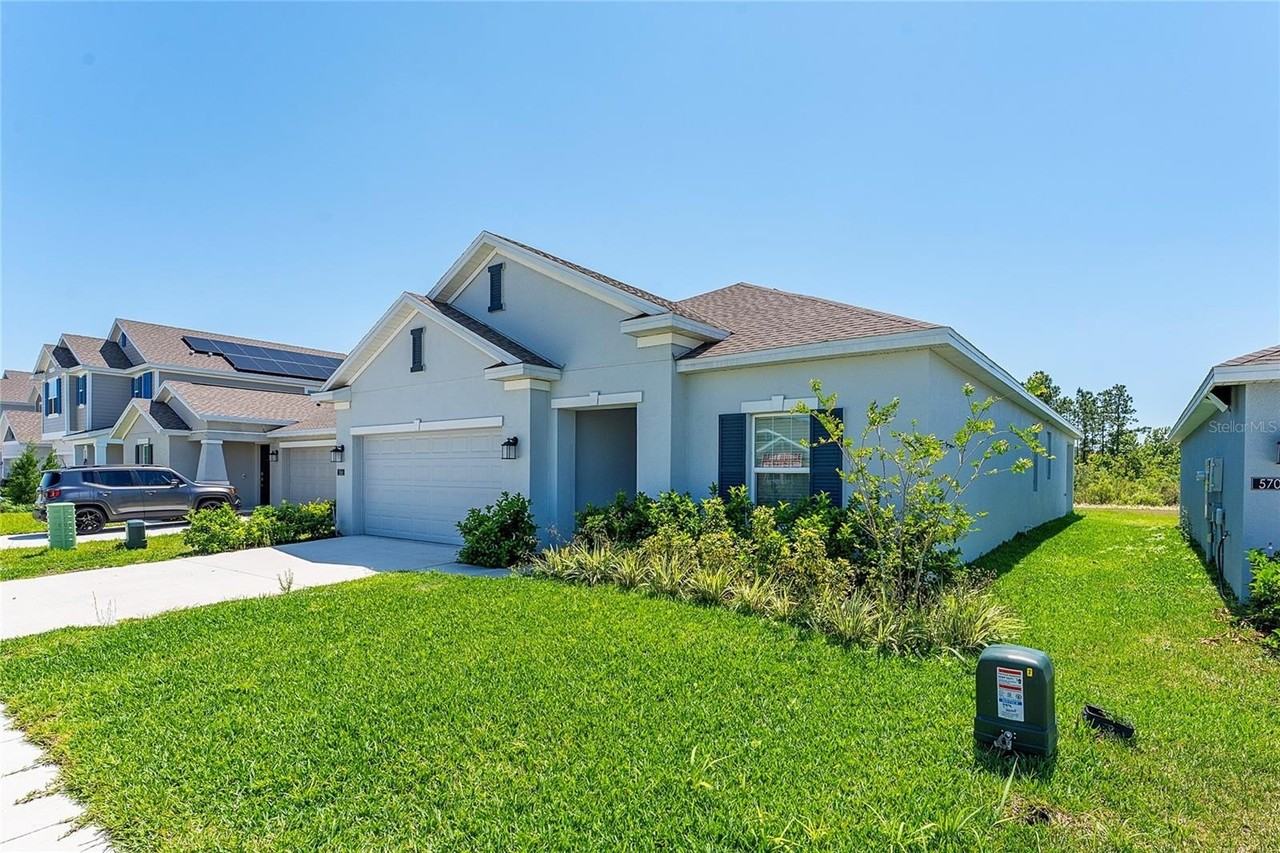 566 Hatteras Rd - Photo 4 of 28