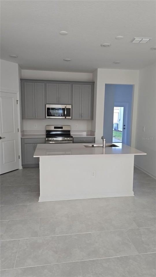 1839 Flourish Ave - Photo 6 of 21