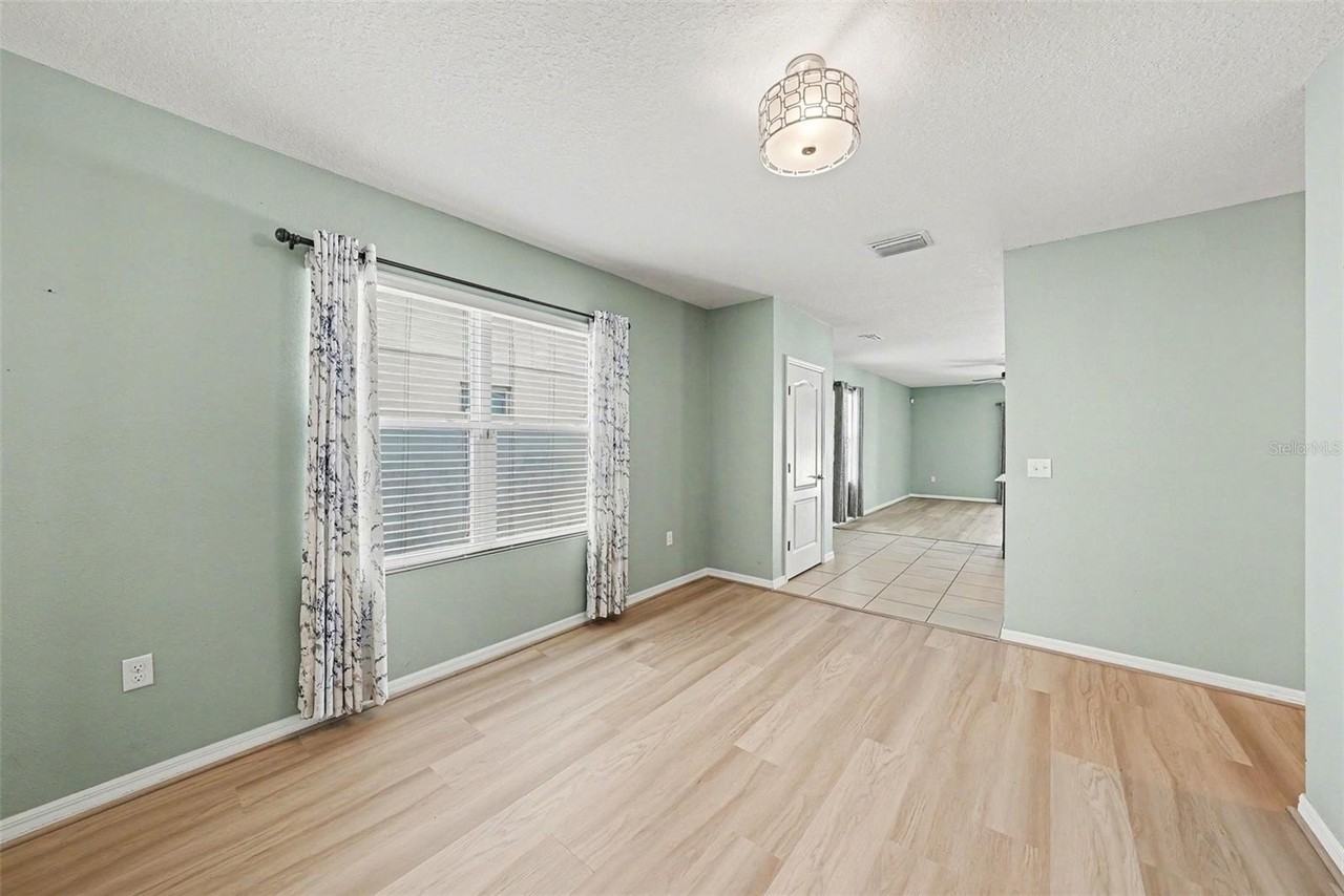 813 Wiltonway Dr - Photo 3 of 15