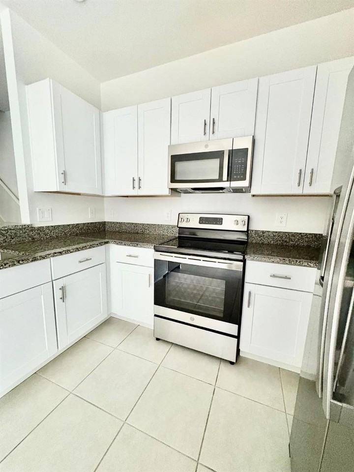 10321 Trumpet Honeysuckle Way - Photo 5 of 22