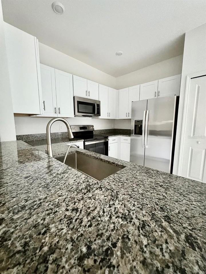 10321 Trumpet Honeysuckle Way - Photo 6 of 22