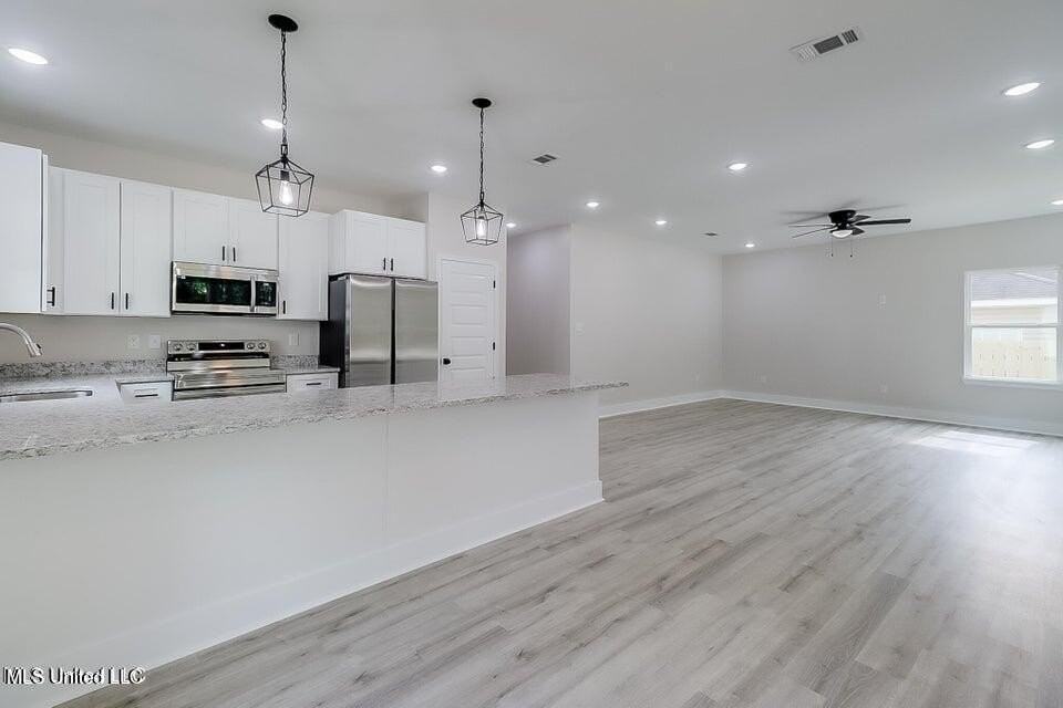 13498 Dee Ave - Photo 5 of 18