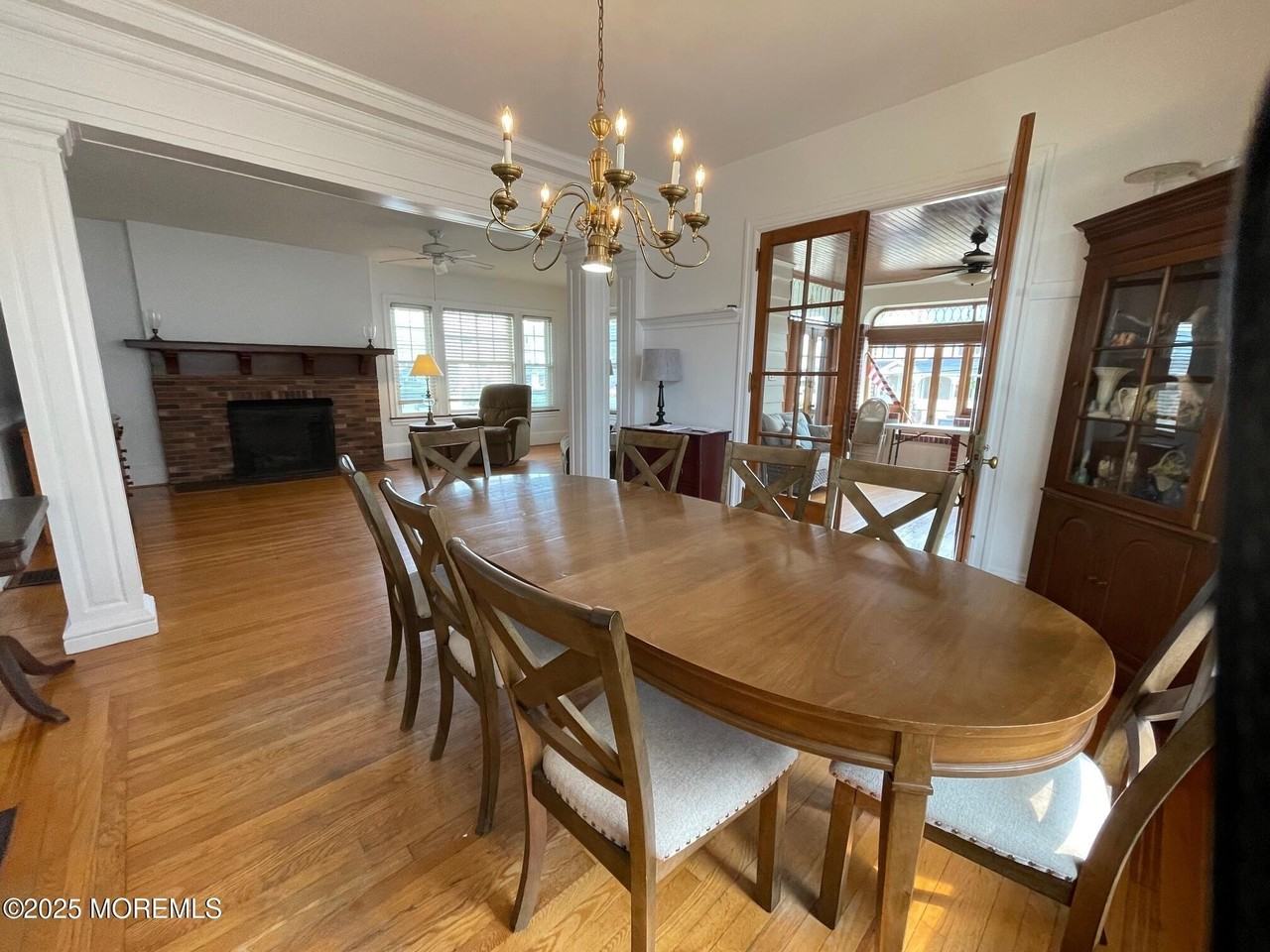 205 Euclid Ave - Photo 4 of 6